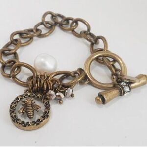 Maryln Schiff Gold Bee Charm Bracelet